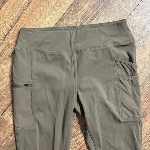 Women’s Carhartt Force Lightweight Utility Leggings - Picture 3 of 6